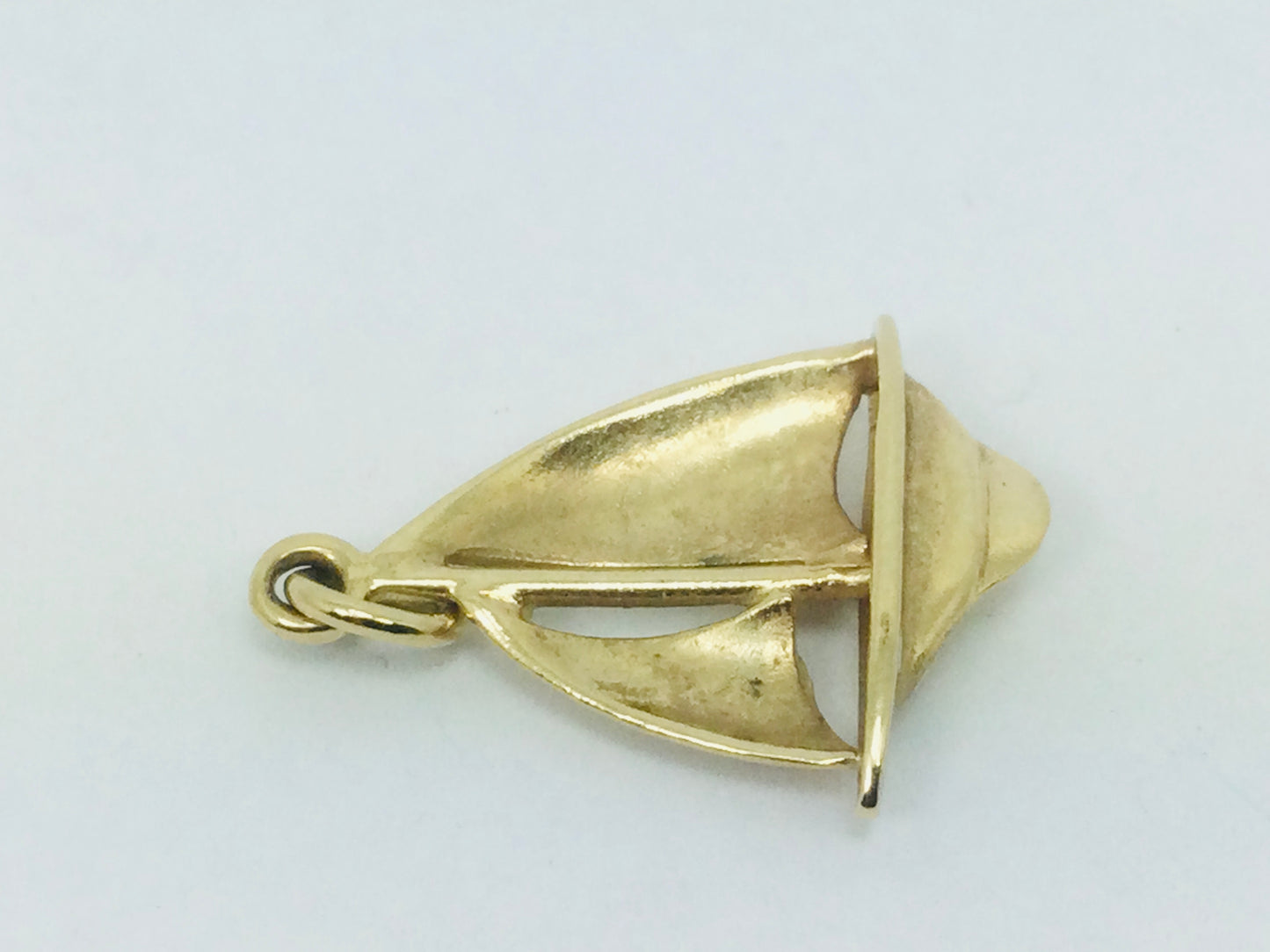 10k Yellow Gold Sailboat Pendent