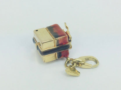 18k Yellow Gold Rosato Present Pendent