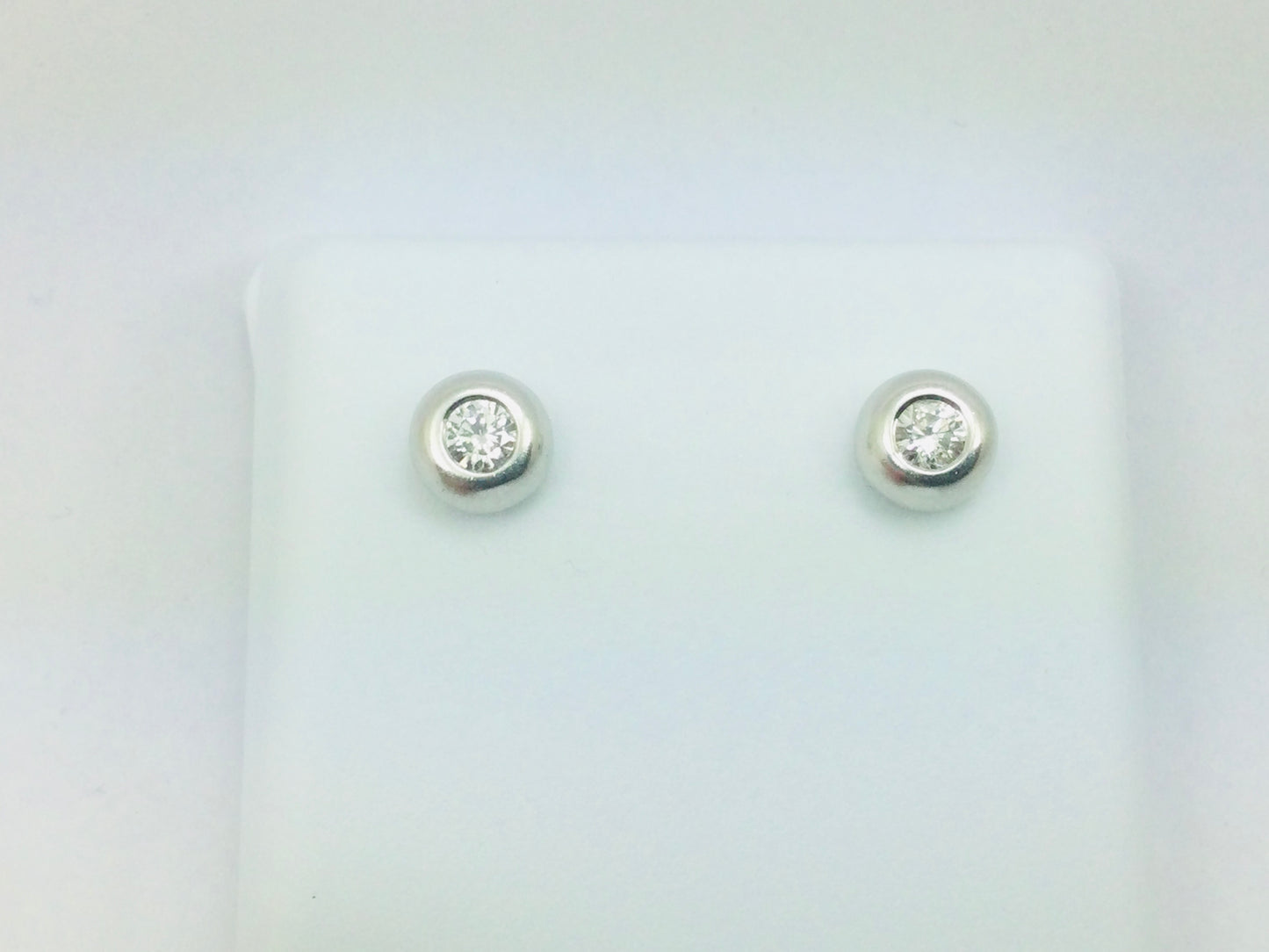 18k White Gold Round Cut 34pt Diamond Solitaire Stud Earrings