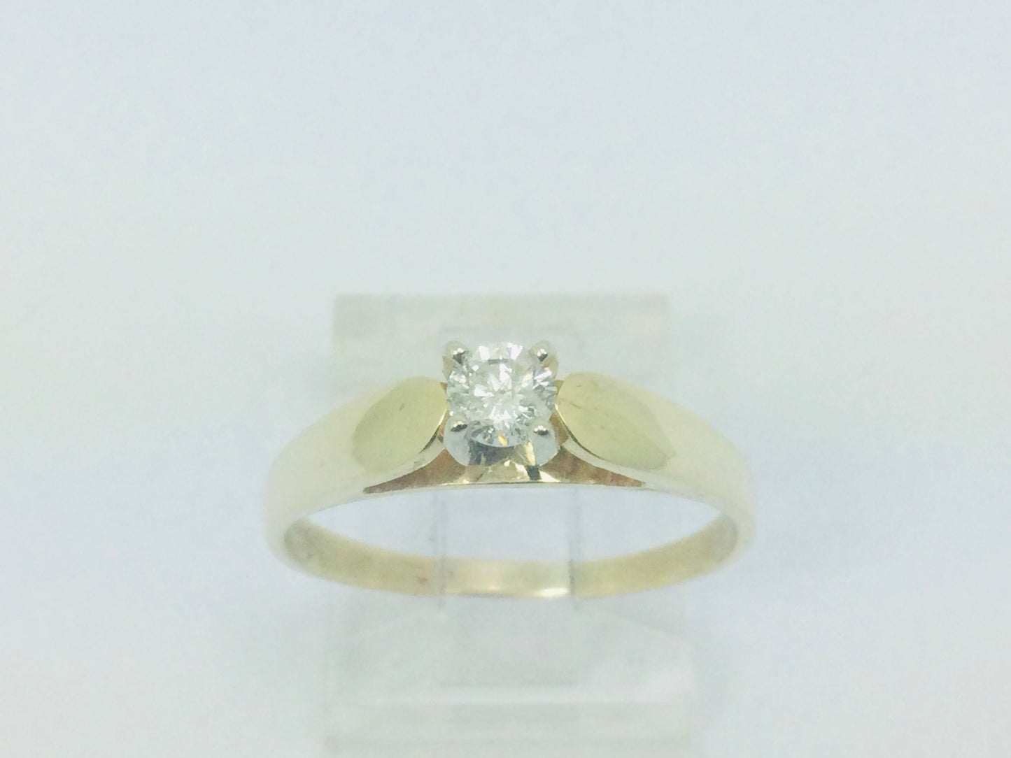 14k Yellow Gold Round Cut 20pt Diamond Solitaire Ring