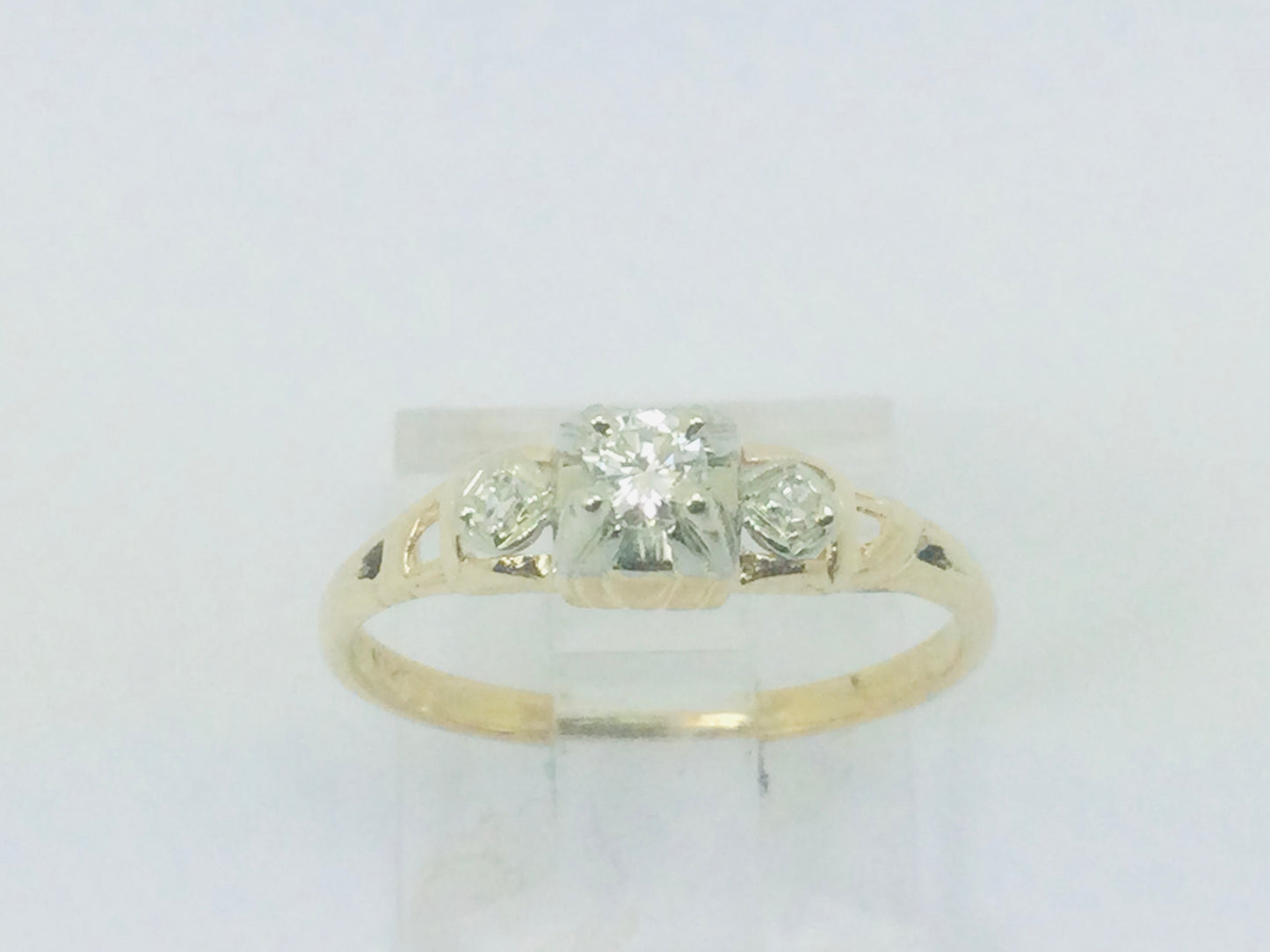 14k Yellow Gold Round Cut 15pt Diamond with Diamond Accent Ring