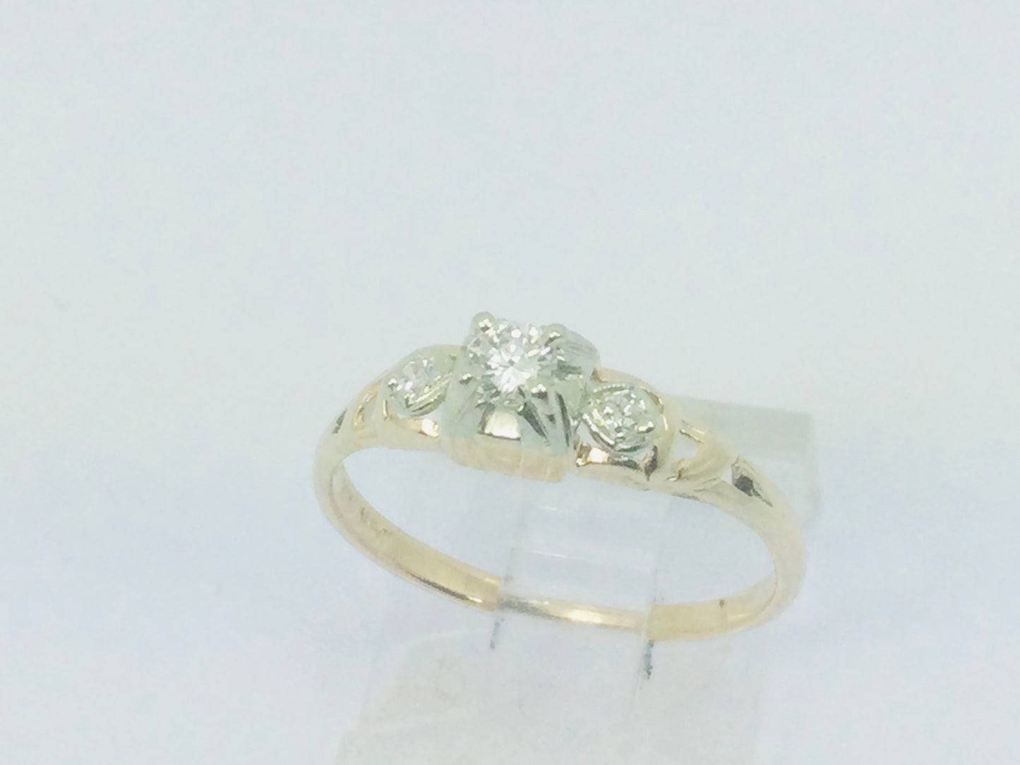 14k Yellow Gold Round Cut 15pt Diamond with Diamond Accent Ring