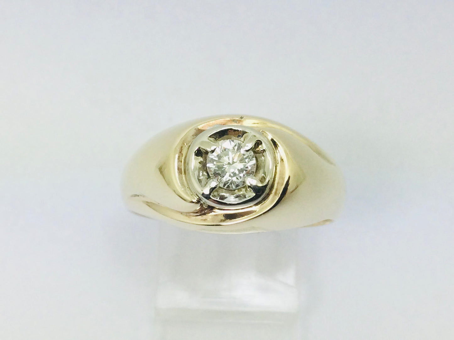 14k Yellow Gold Round Cut 32pt Diamond Solitaire Ring