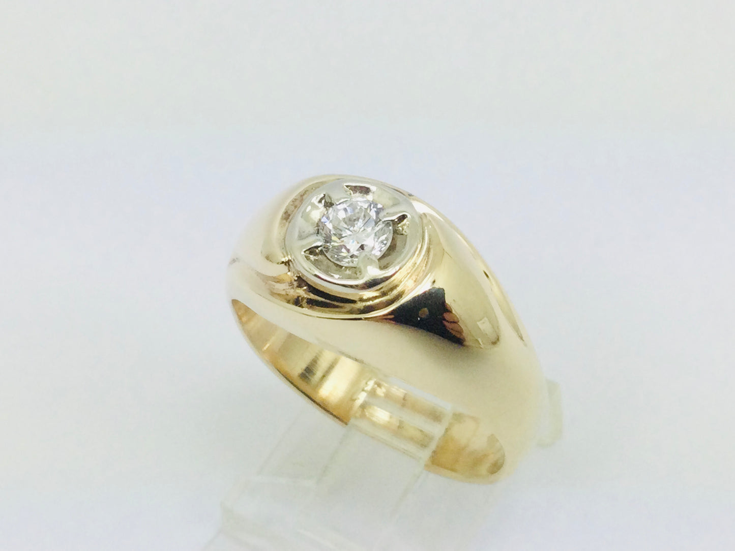 14k Yellow Gold Round Cut 32pt Diamond Solitaire Ring